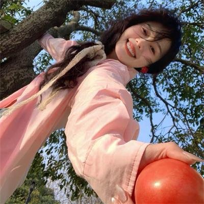早餐时女歌迷快闪